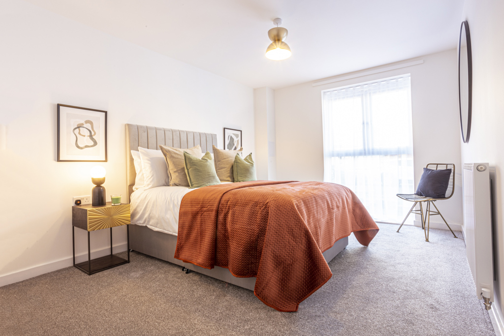 Bedroom of a 2 bedroom apartment at Kingston Place in Portsmouth