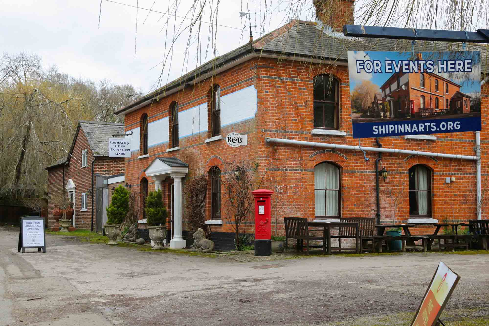 The Ship Inn Bed and Breakfast in Ashford Hill