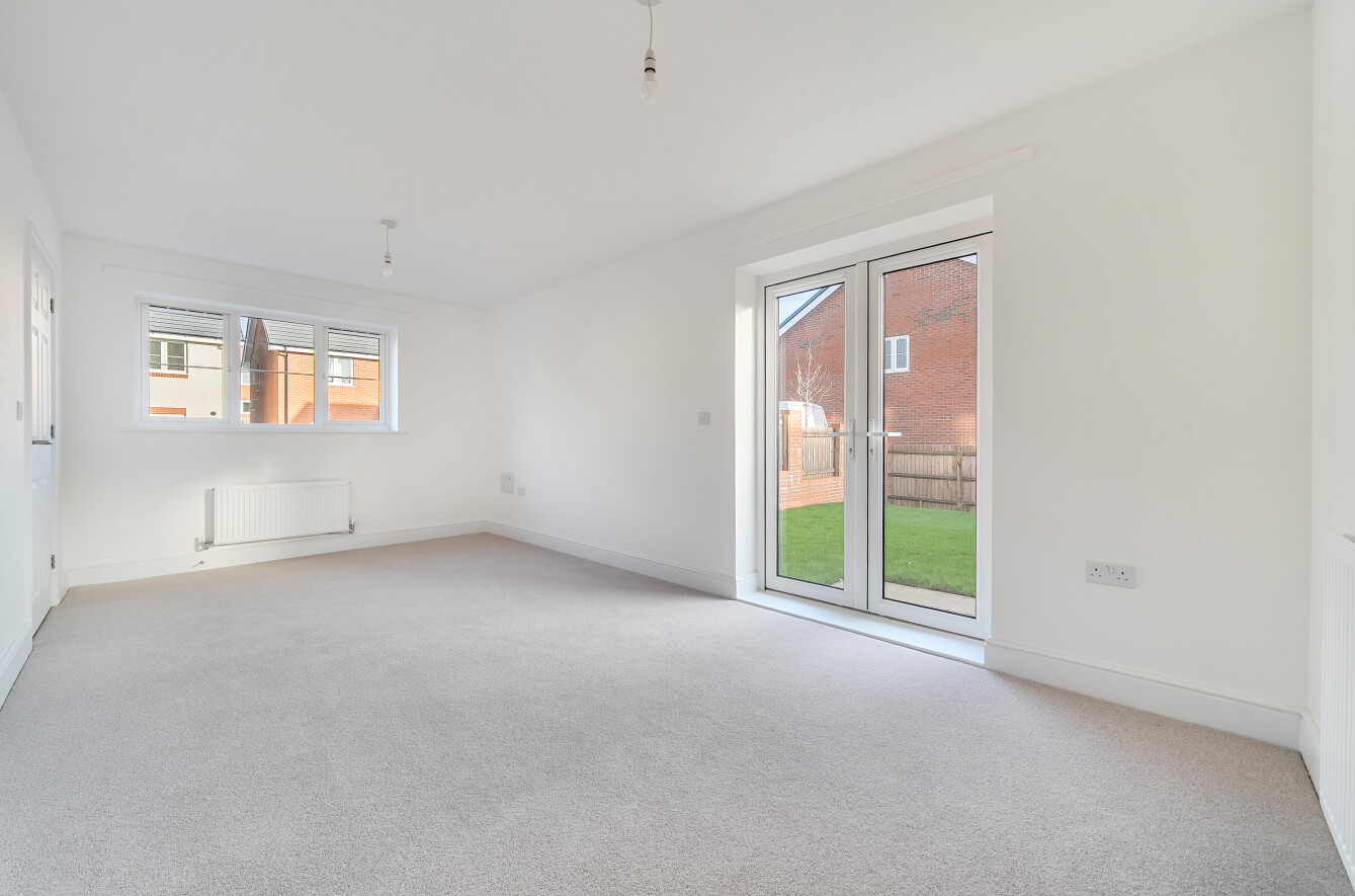 Photo of a living room in a 3 bedroom house at Oaklands Place