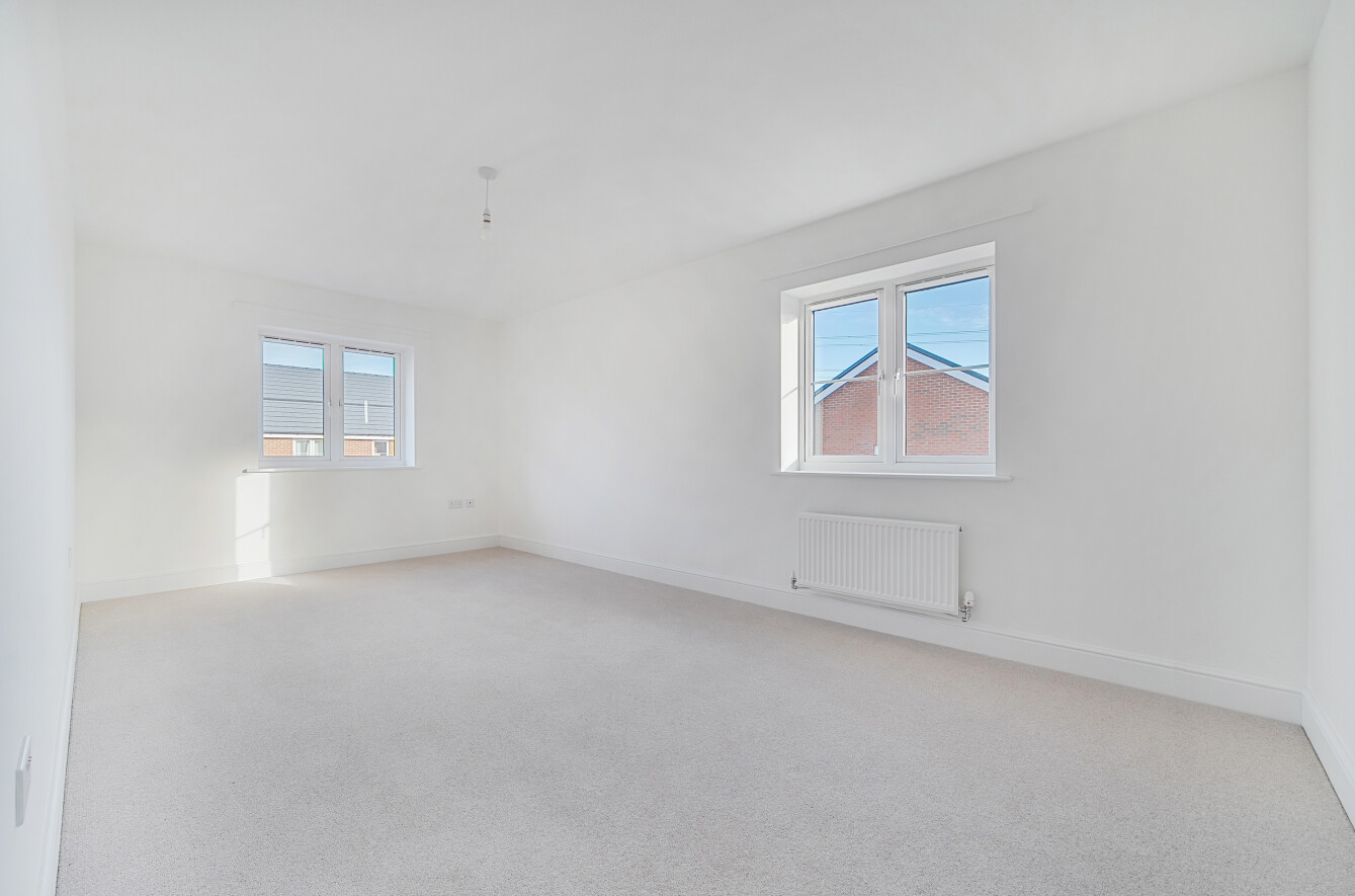 Photo of a bedroom in a 3 bedroom house at Oaklands Place
