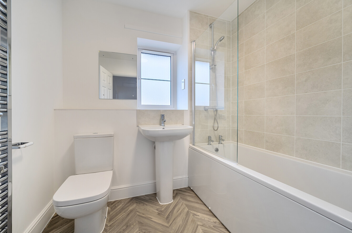 Photo of a bathroom in a 3 bedroom house at Oaklands Place