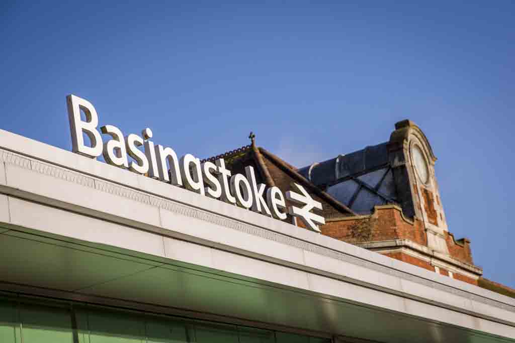 Basingstoke Railway station